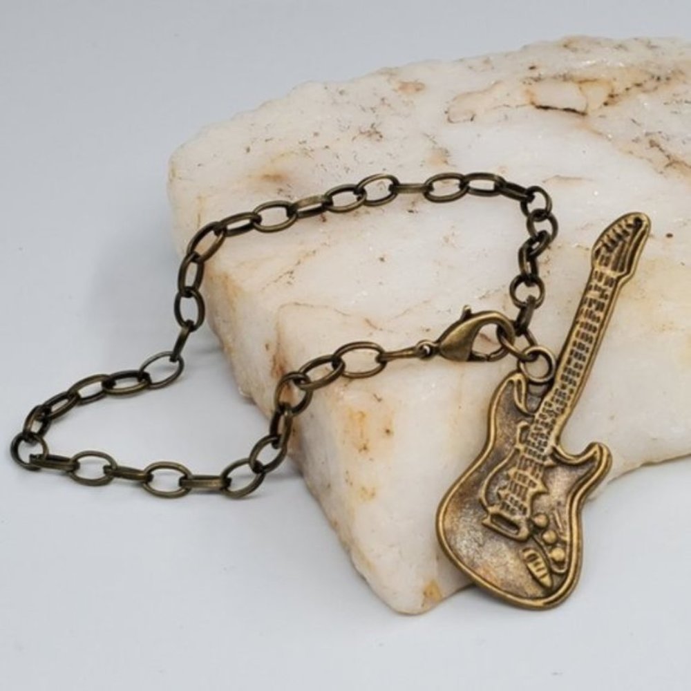 FP Jewelry Golden Music Bracelet Hypoallergenic Chain Guitar Pendant